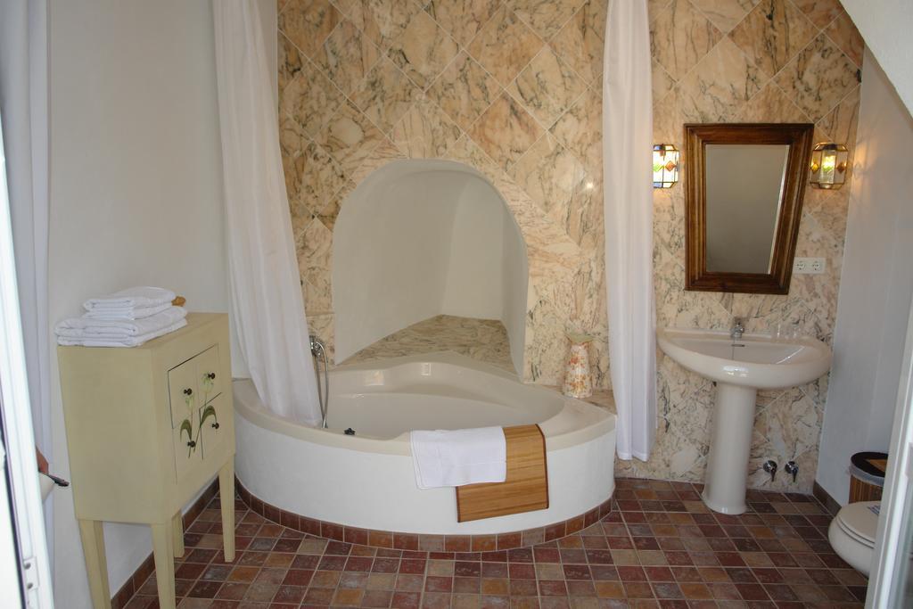 Casa Rural Plaza De Santa Maria Cazorla Eksteriør bilde
